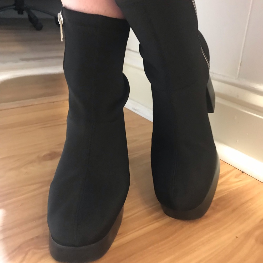 Black platform boots - Picture 4 of 5
